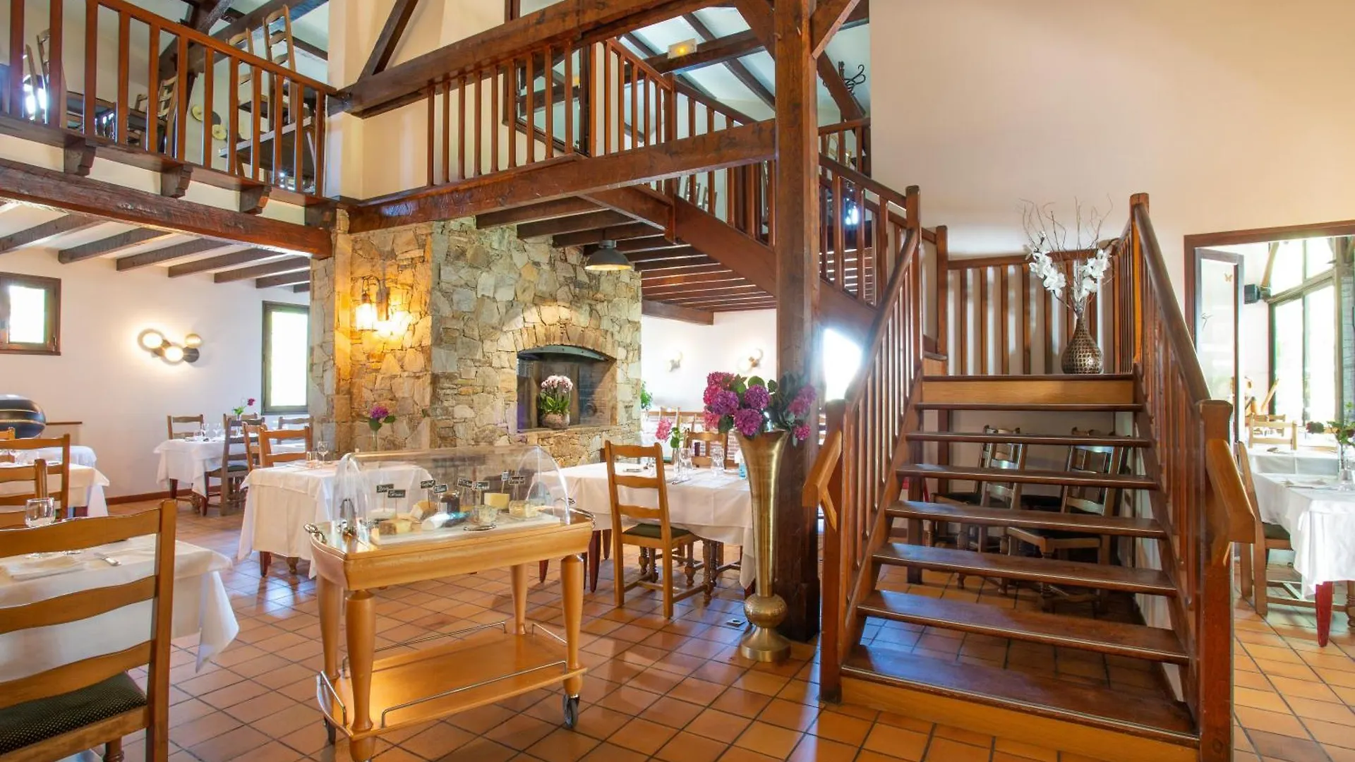 Logis Hotel Et Restaurant La Bombardiere Cuq-Toulza 3*,  France