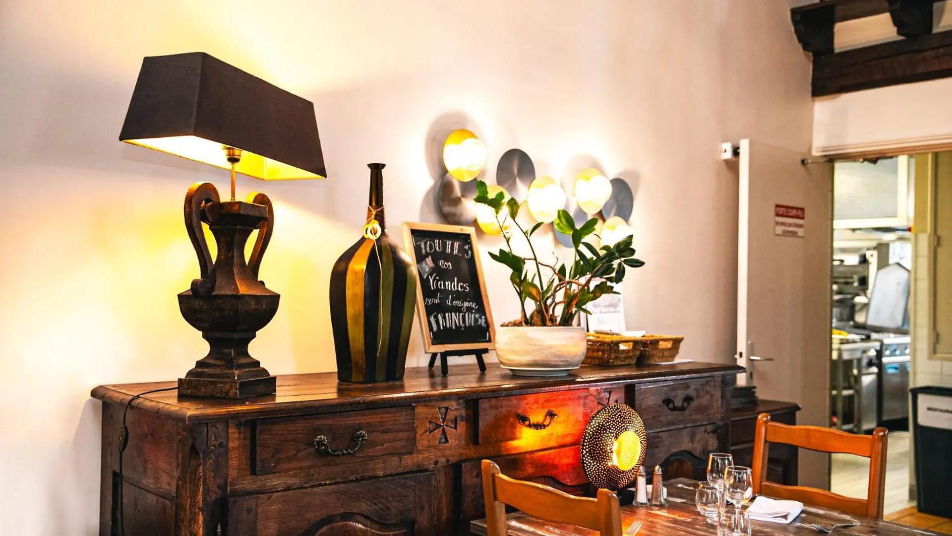 Logis Hotel Et Restaurant La Bombardiere Cuq-Toulza
