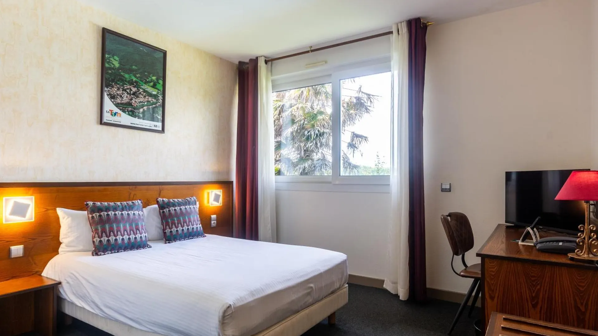 Logis Hotel Et Restaurant La Bombardiere Cuq-Toulza