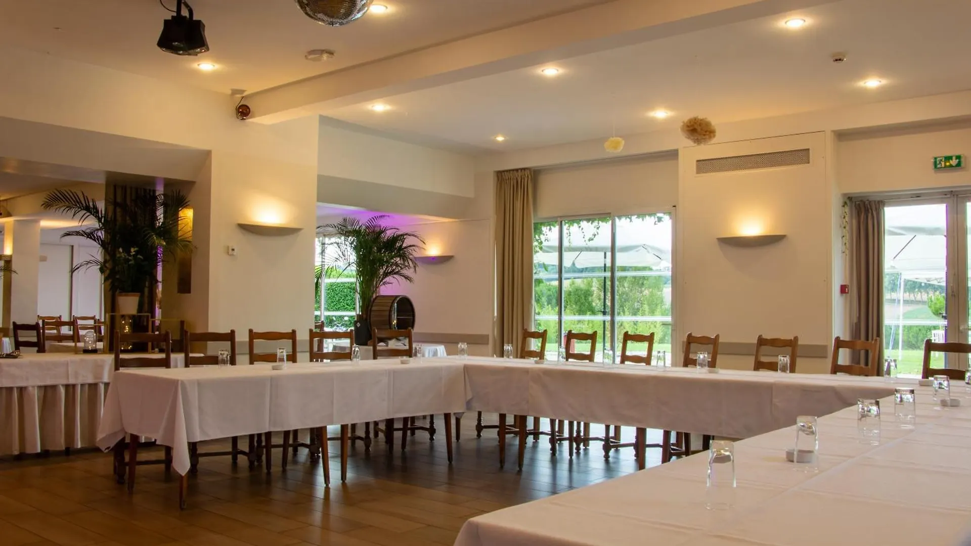 Logis Hotel Et Restaurant La Bombardiere Cuq-Toulza France
